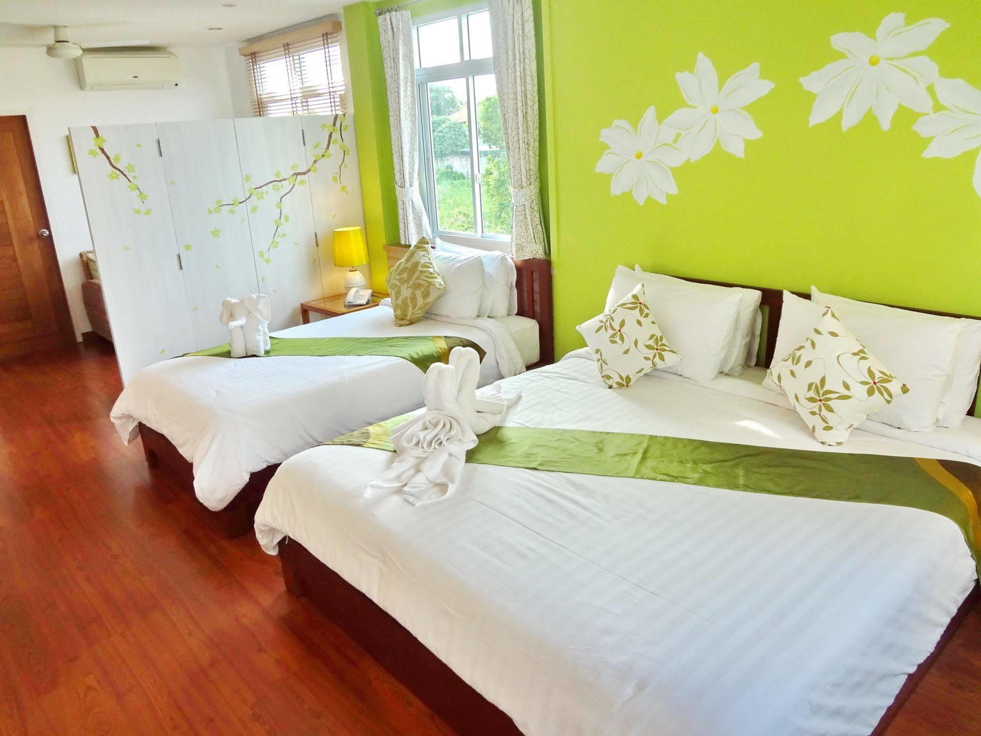 Bussaba Suvarnabhumi Airport Hotel 3*