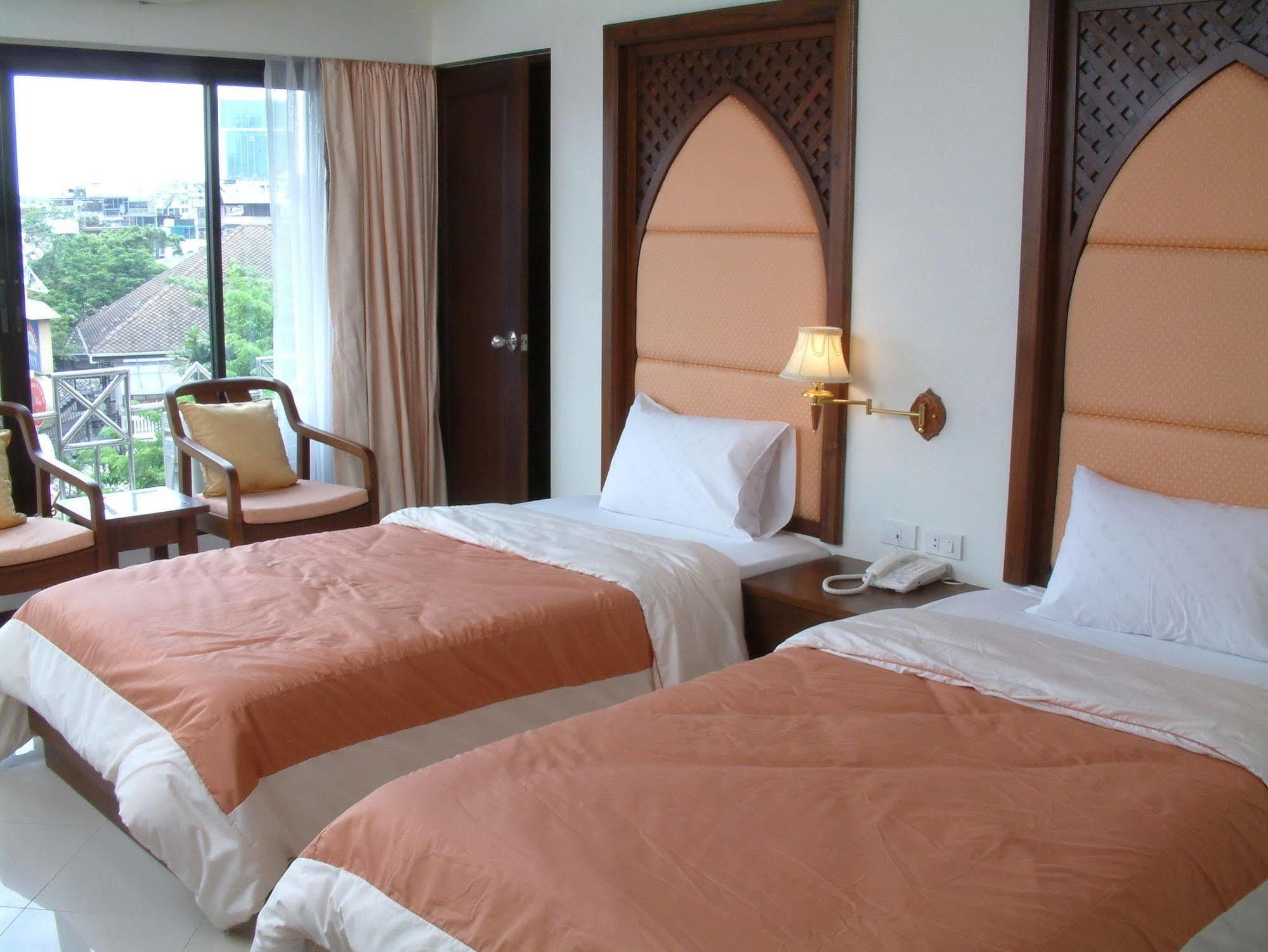 Hotel For You 2*