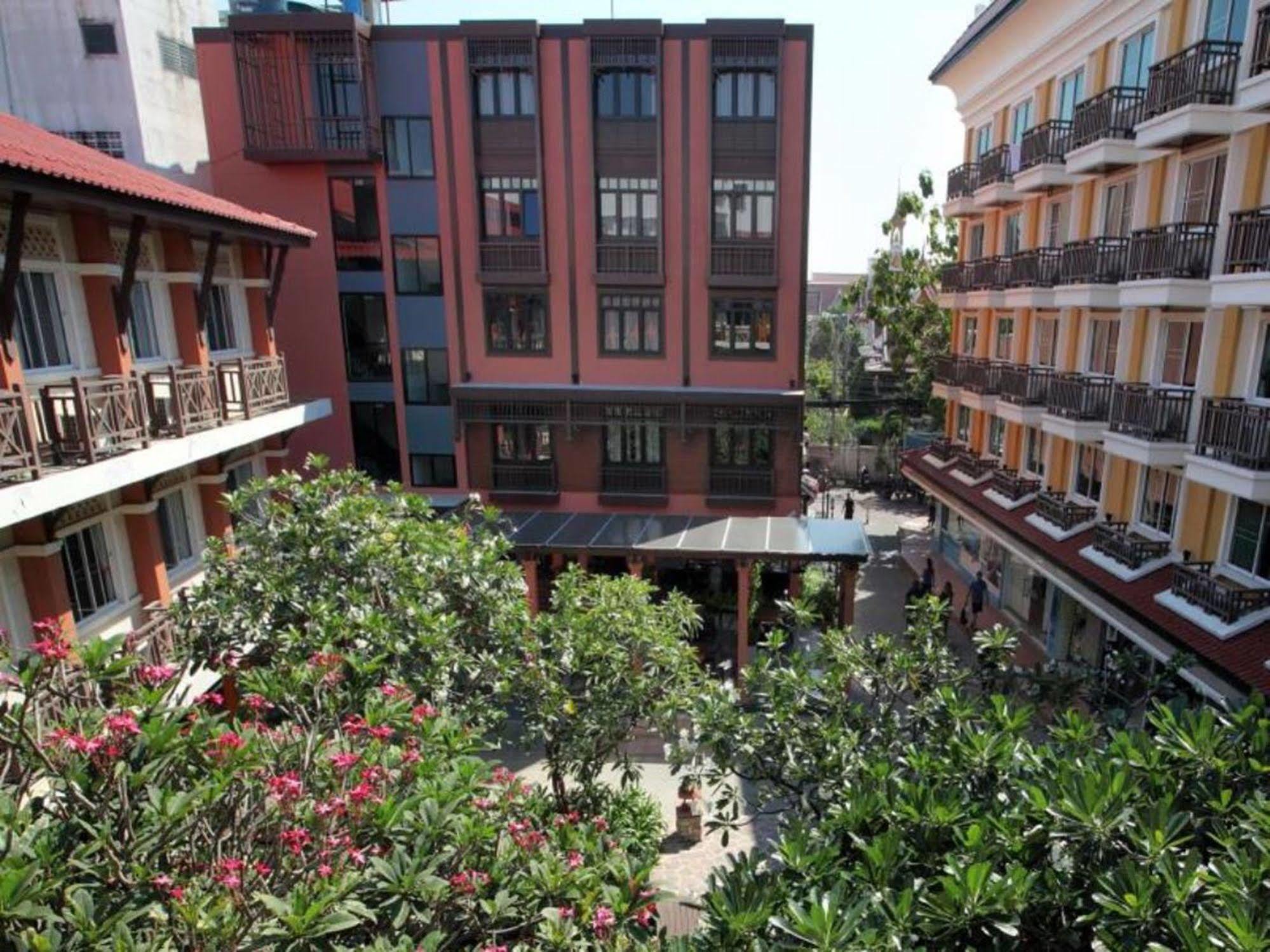 Rambuttri Village Plaza bahay-panuluyan