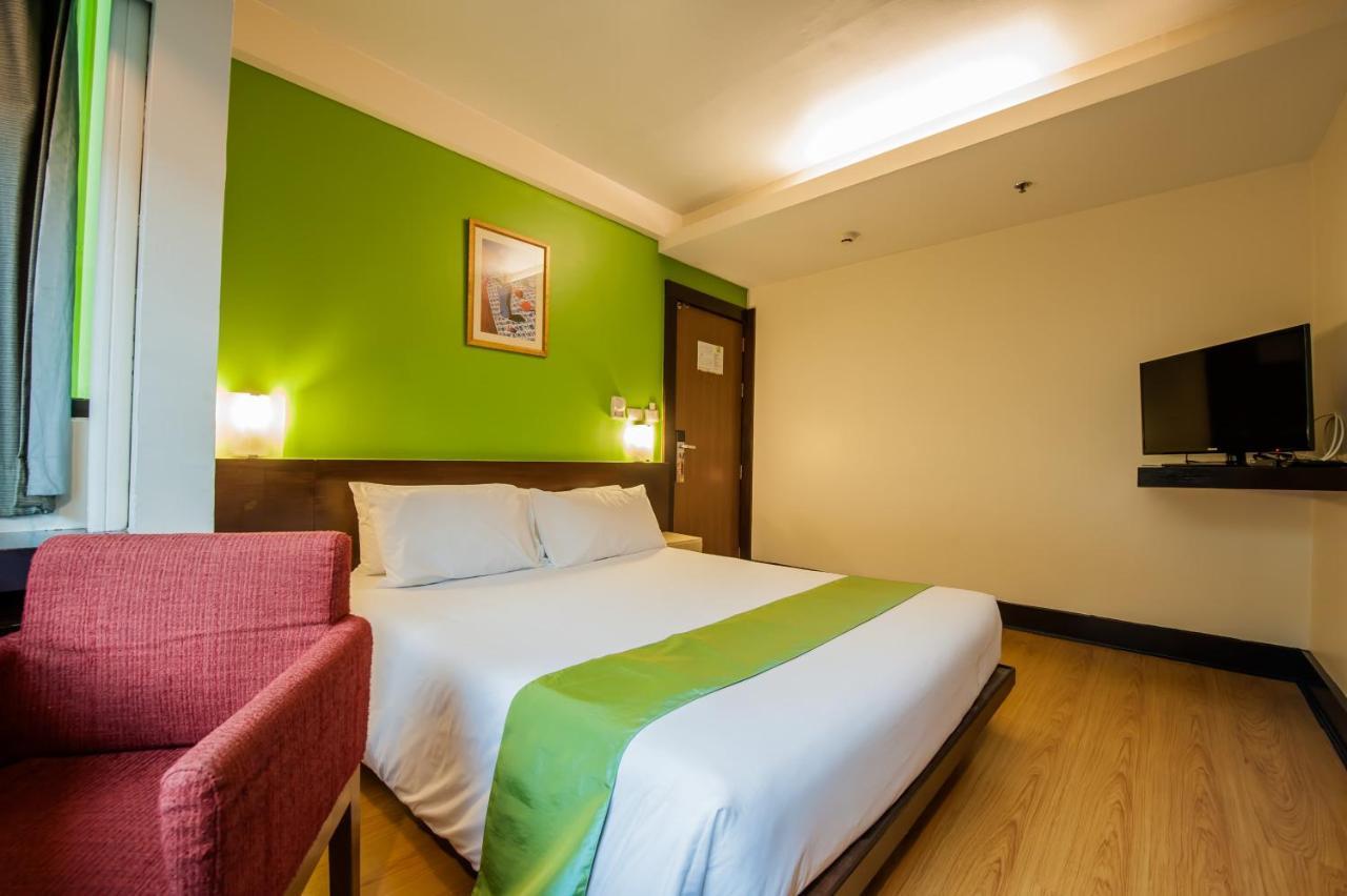 The Seasons Huamark Hotel 3*