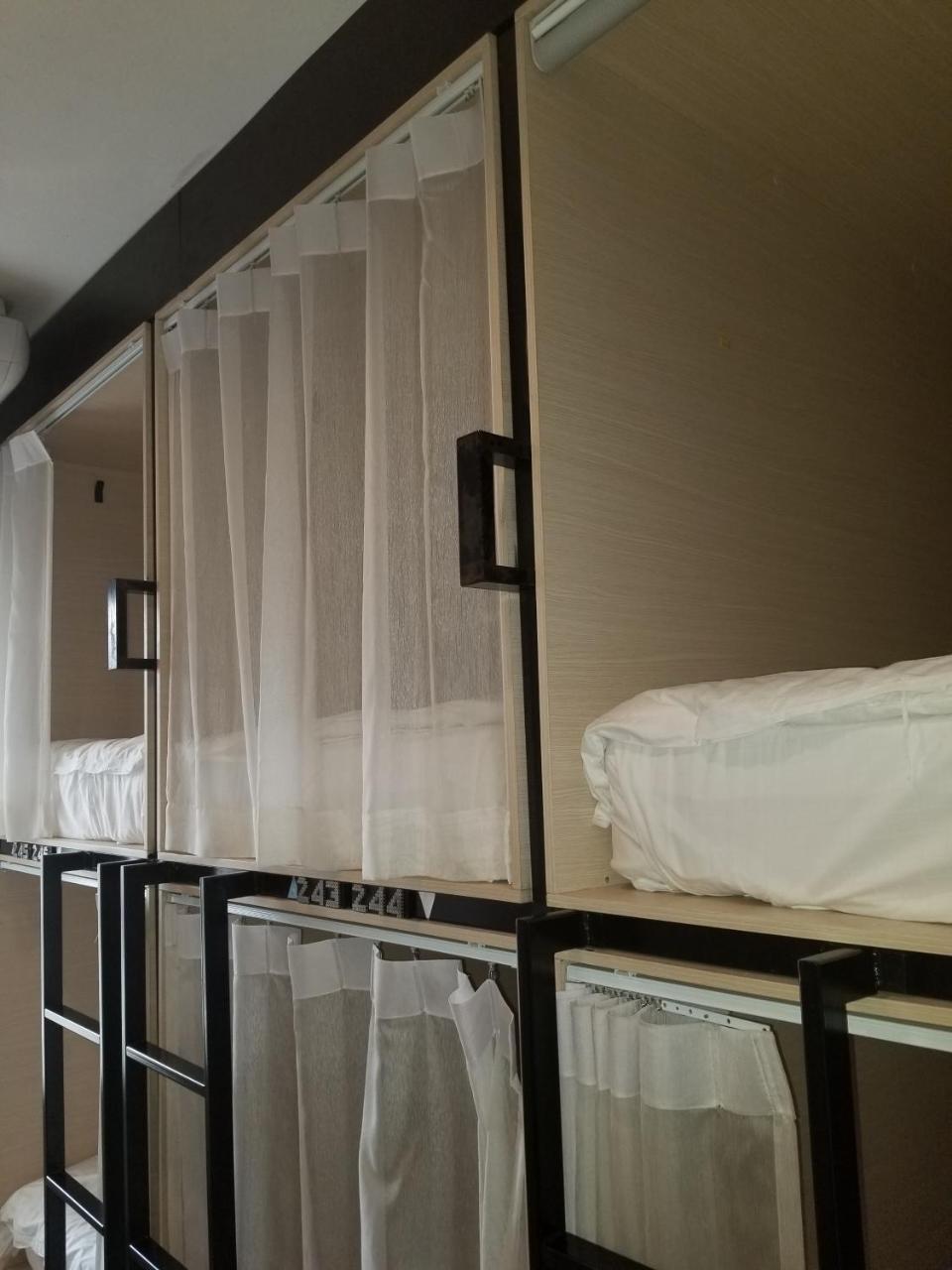 Hostel Bed To *