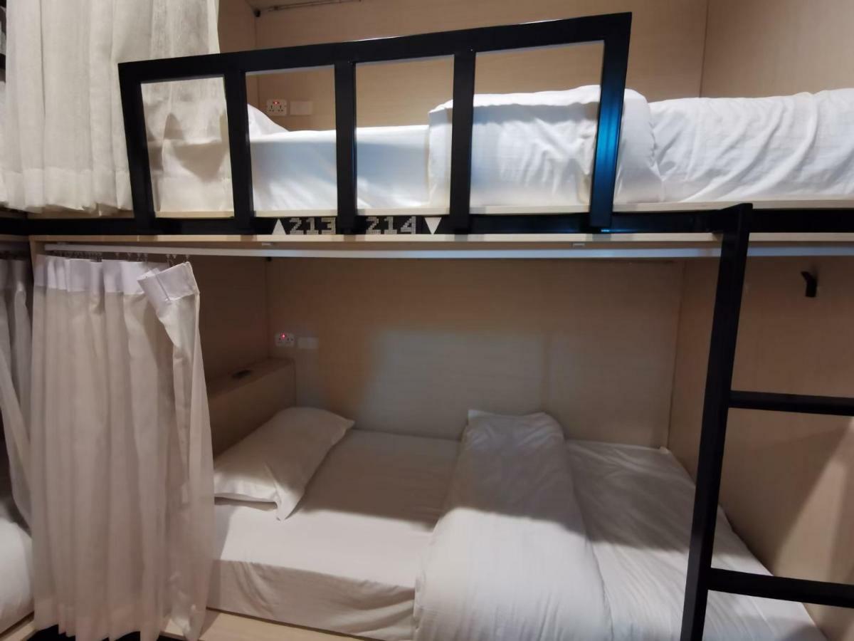 Bed To Hostel *