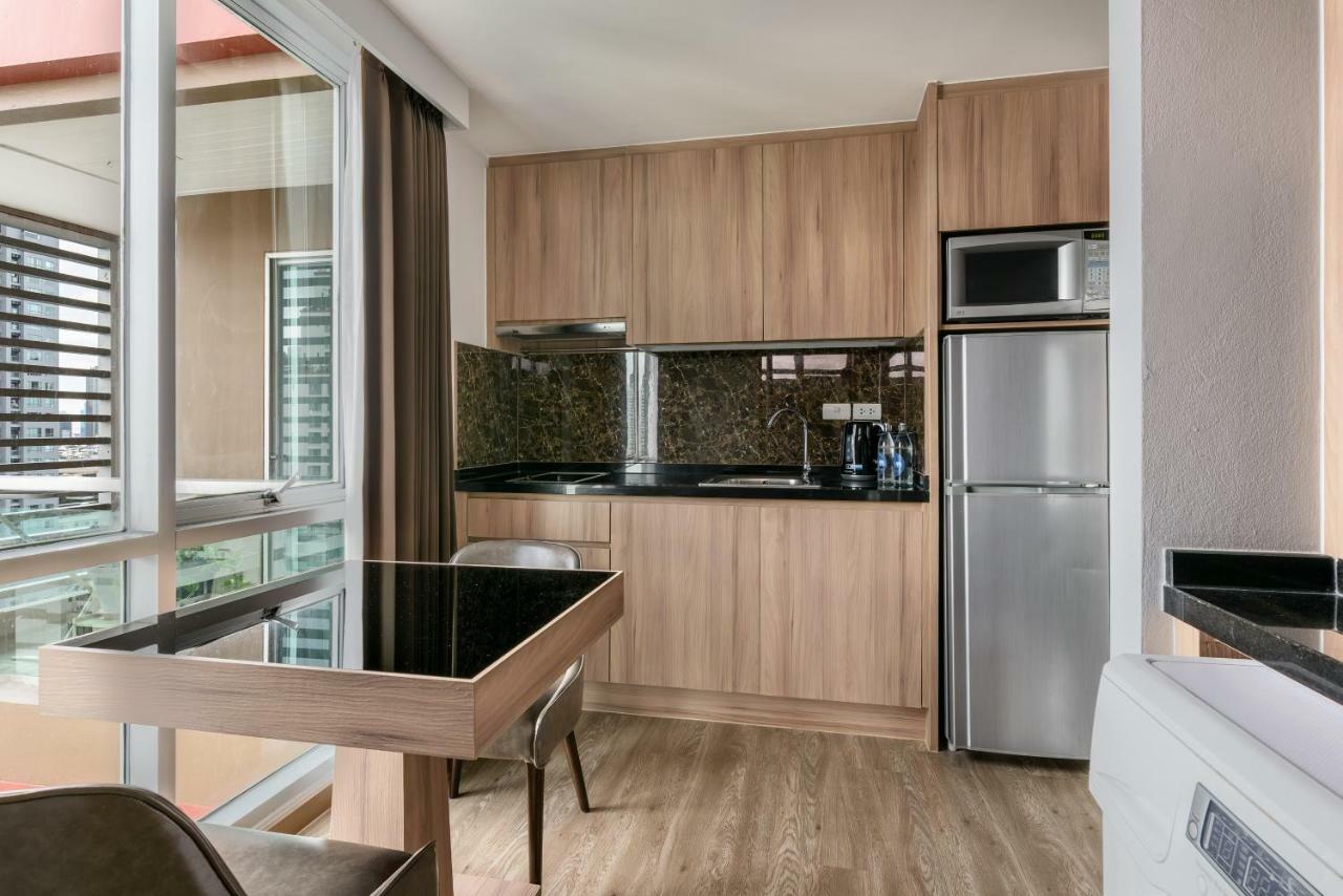 Hotel Adelphi Grande Sukhumvit