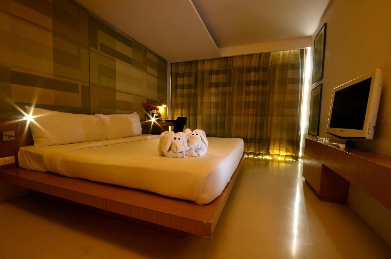 Le Fenix Sukhumvit 11 Hotel
