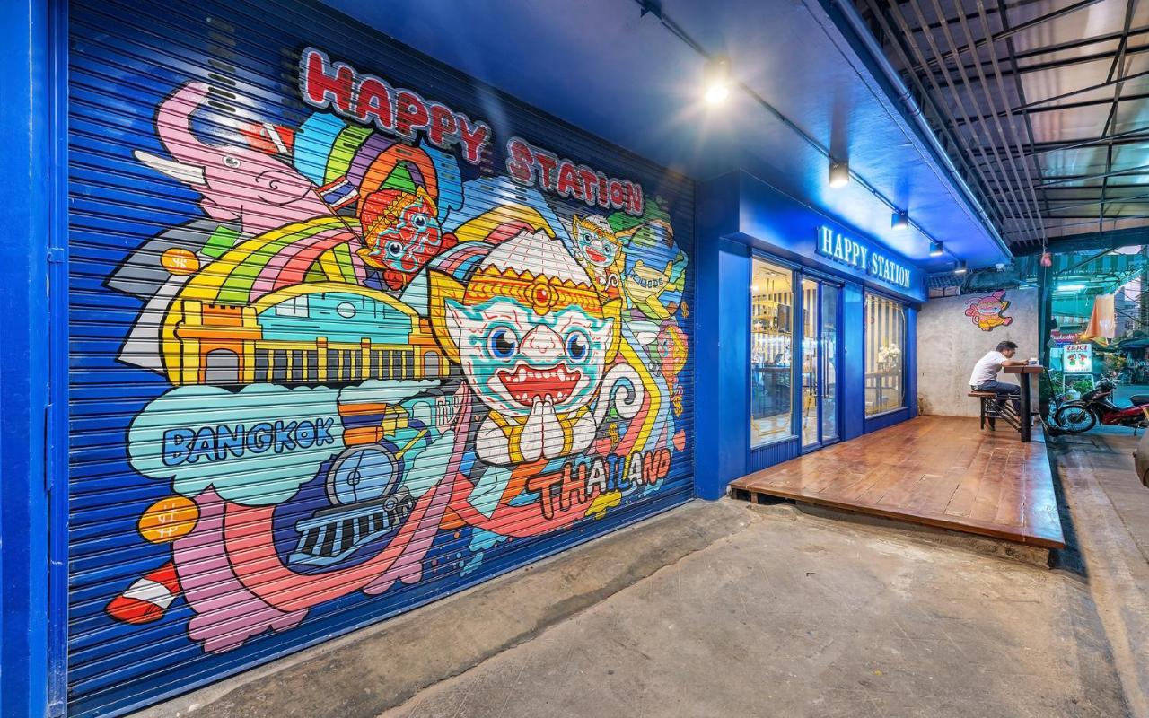 Hostel Happy Station