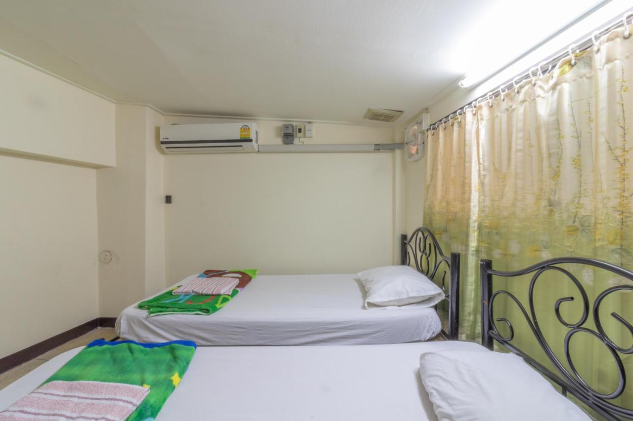 7 Holder 2* Bangkok