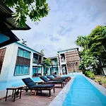 Paragon Inn