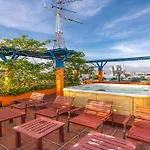 Collection O Diamond House Khaosan
