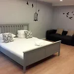 Paragon Inn