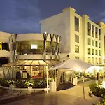 Ramada By Wyndham Bangkok Chaophya Park