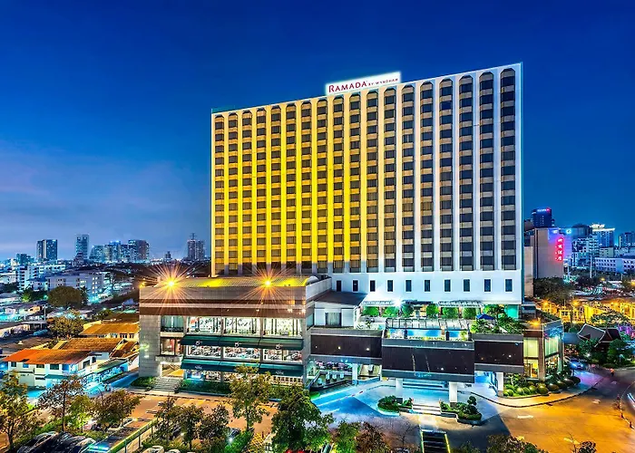 Ramada By Wyndham Bangkok Chaophya Park