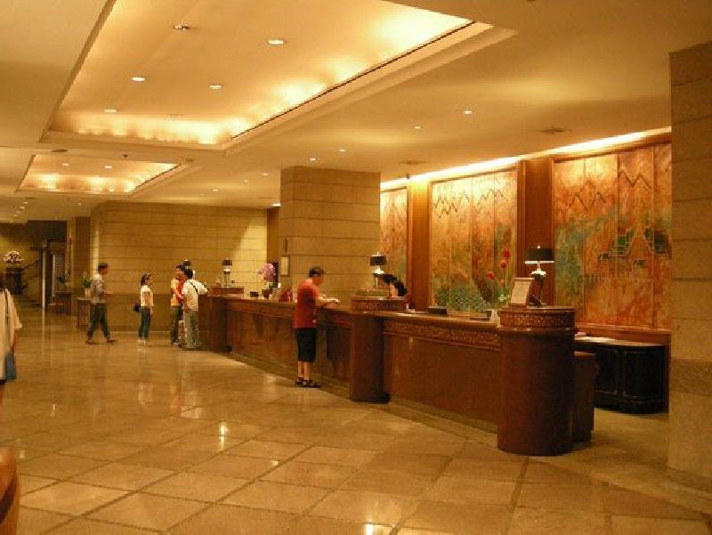Ramada By Wyndham Chaophya Park