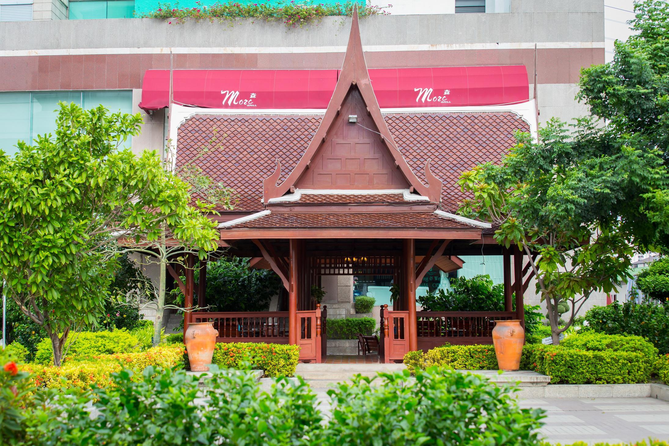 Hotel Ramada By Wyndham Chaophya Park 4*