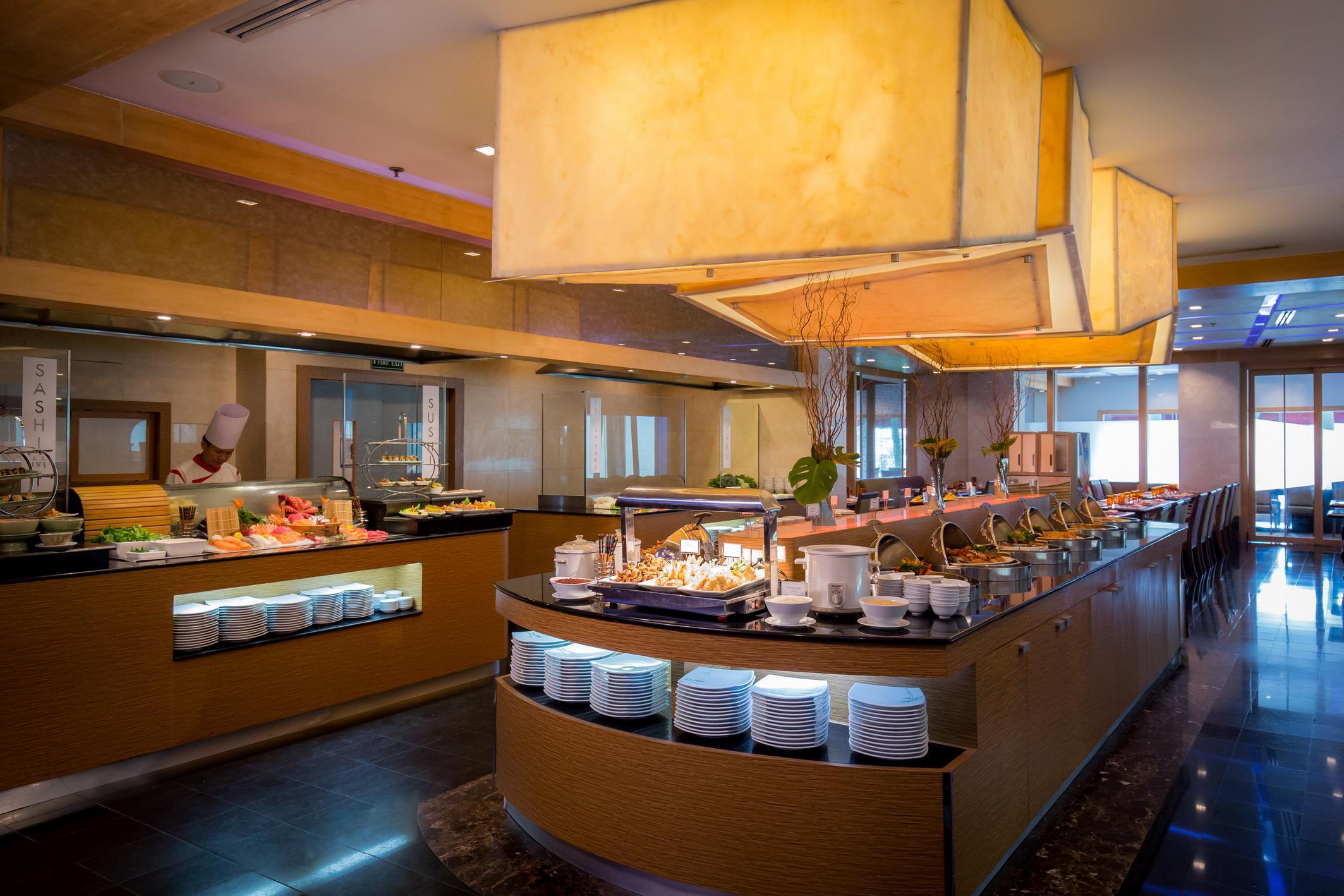 Ramada By Wyndham Chaophya Park Hotel