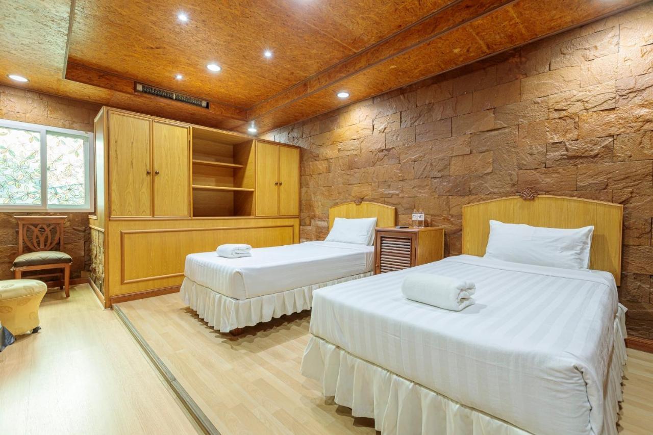 Pj Watergate Hotel 3*