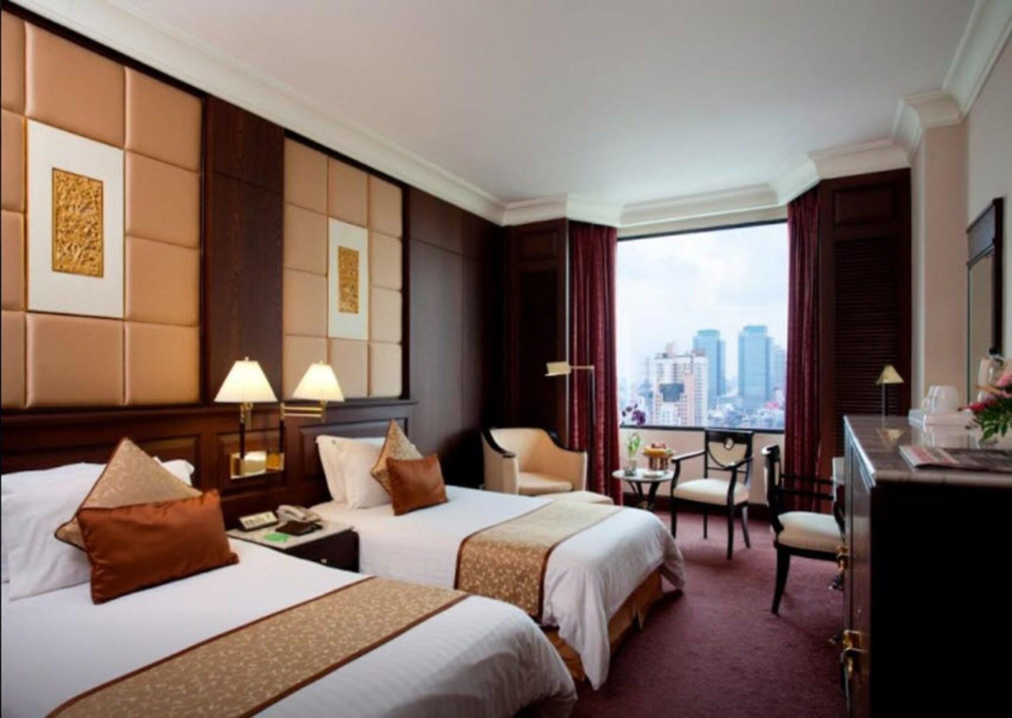 Hotel Ramada By Wyndham Chaophya Park