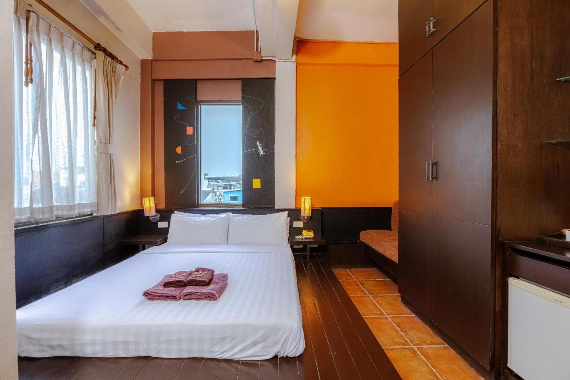 Collection O Diamond House Khaosan Hotel 3*