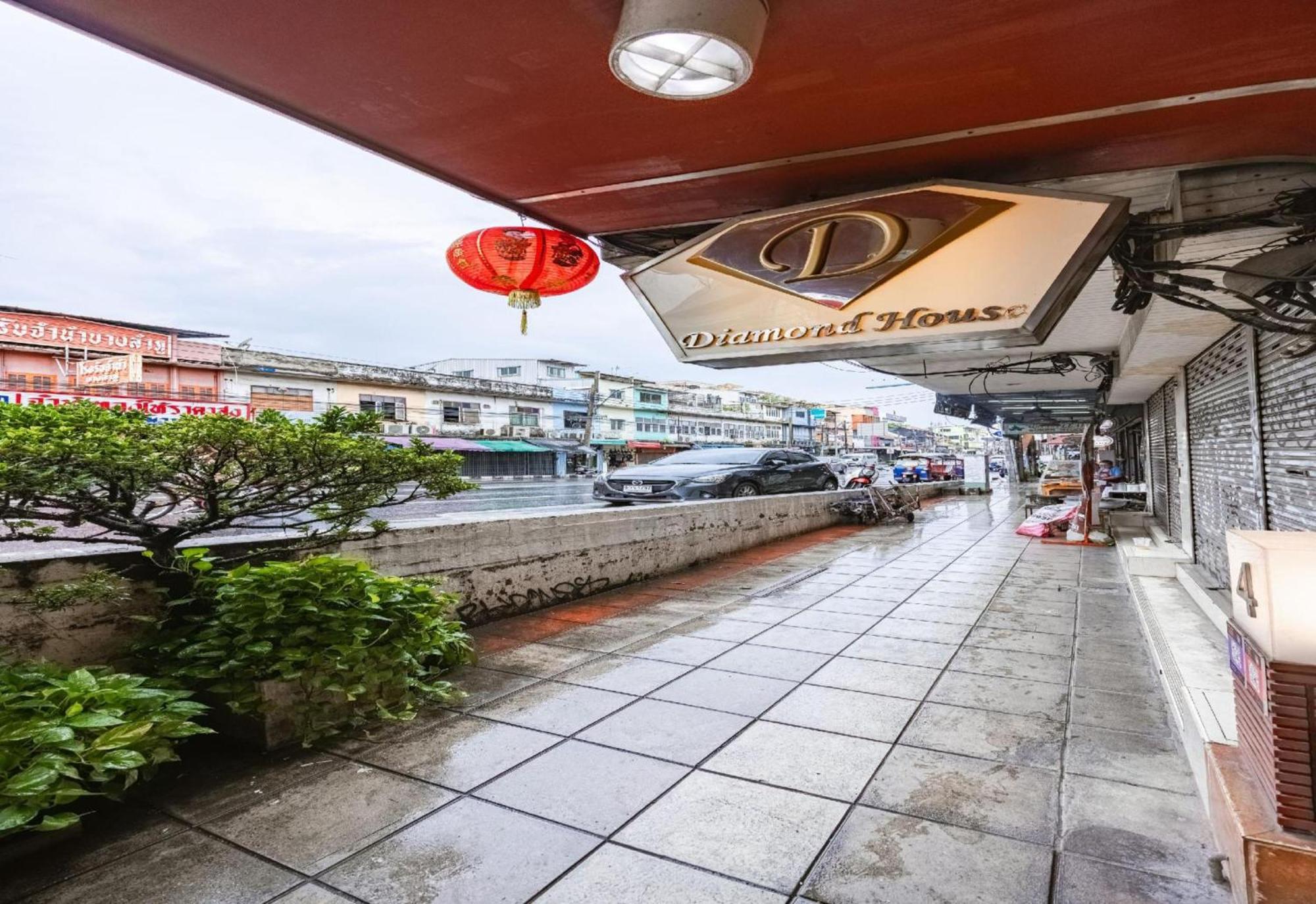 Collection O Diamond House Khaosan Bangkok