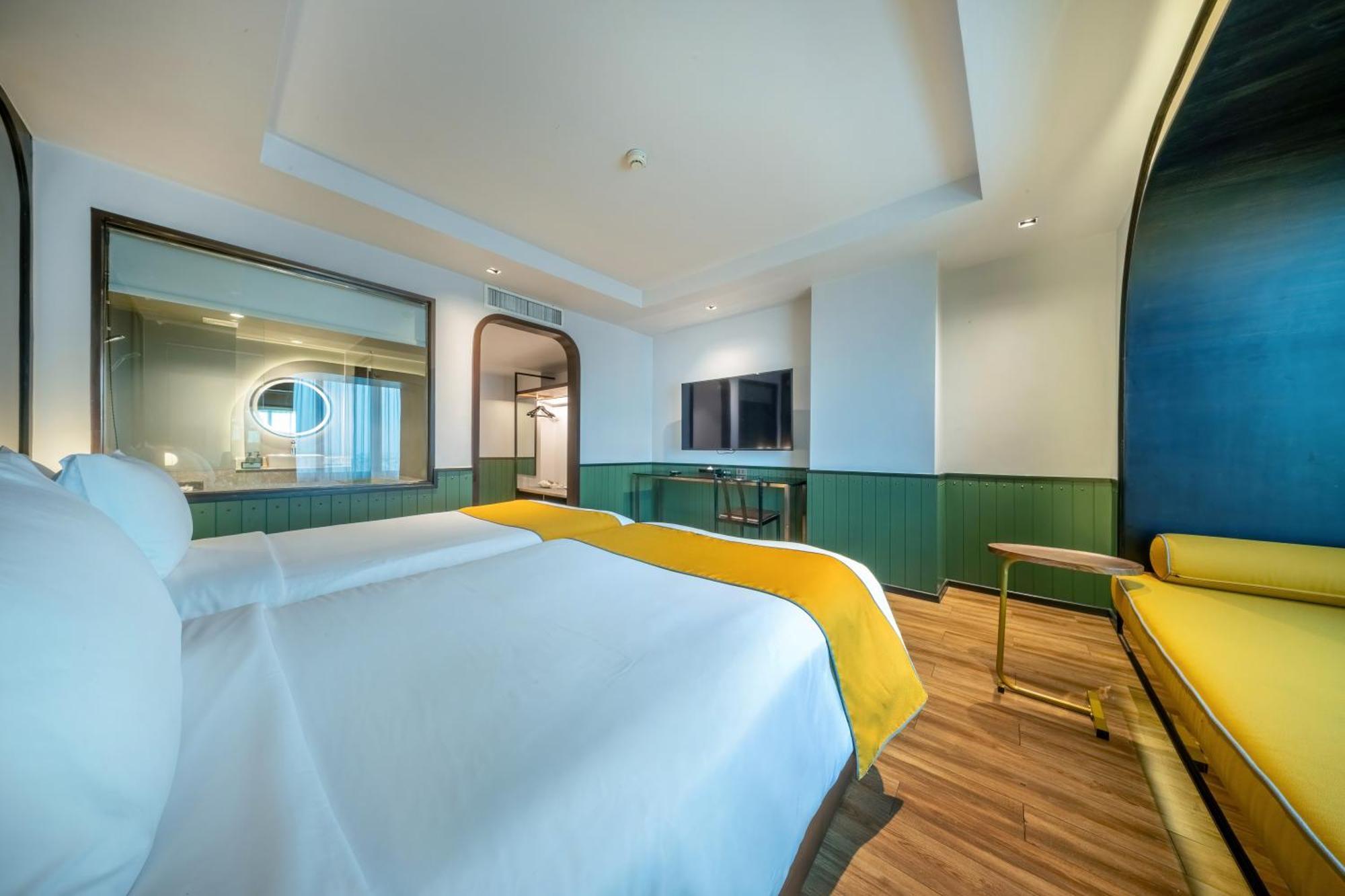 Graph Hotel