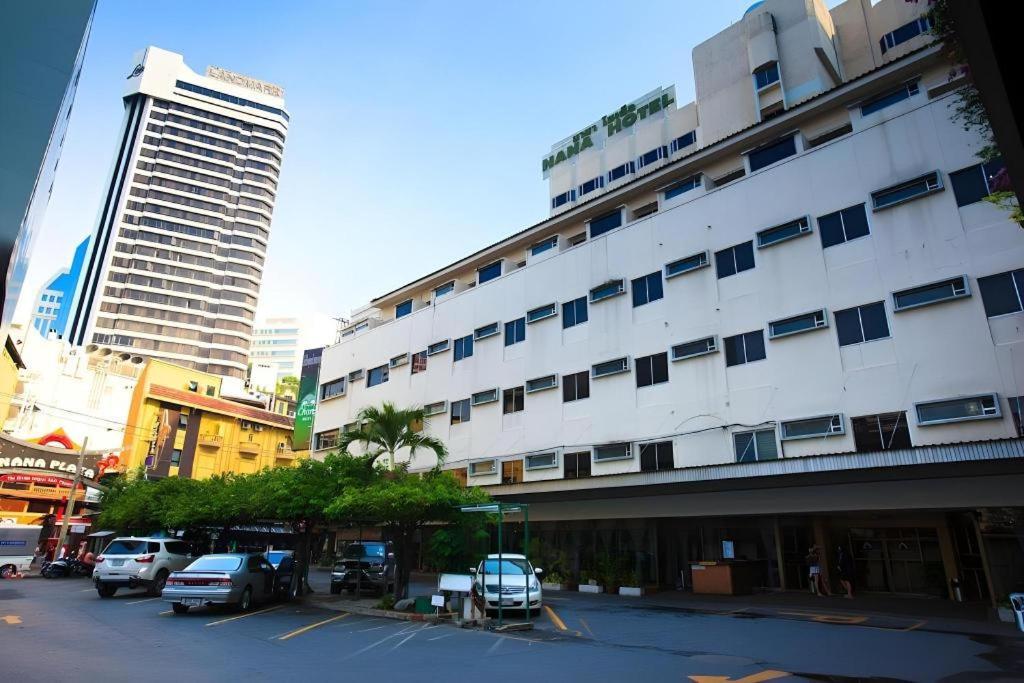 Nana Hotel