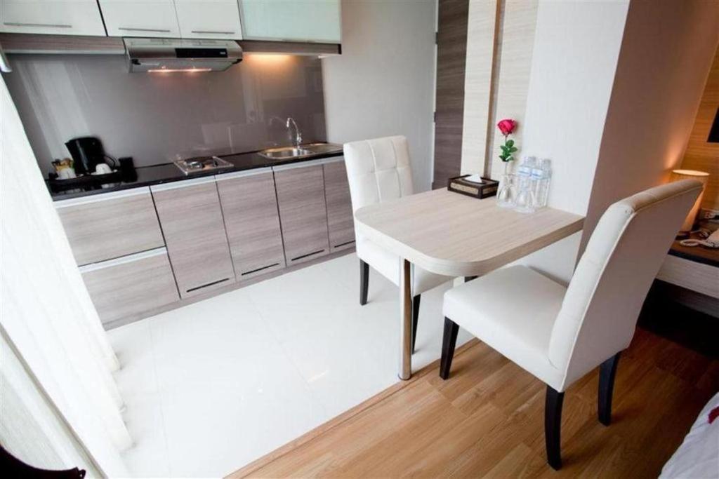 Icheck Residences Sukhumvit 20 3* Bangkok