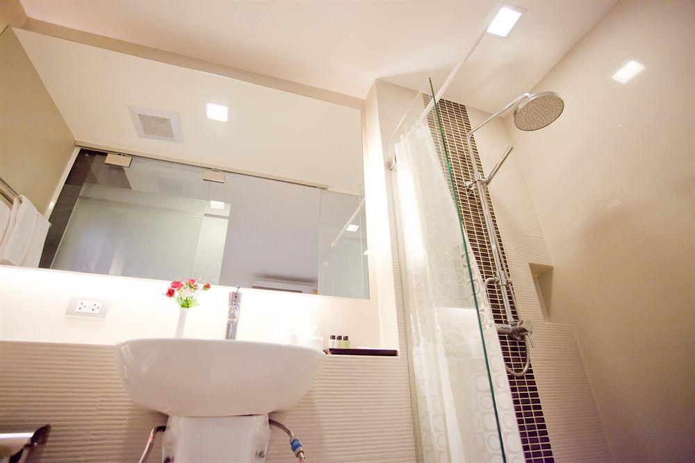 Studio Sukhumvit 11 Hotel 3*