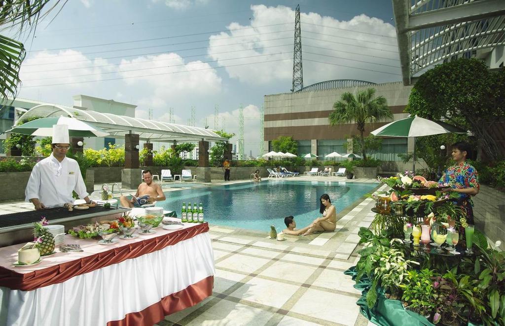 Hotel Ramada By Wyndham Chaophya Park 4*