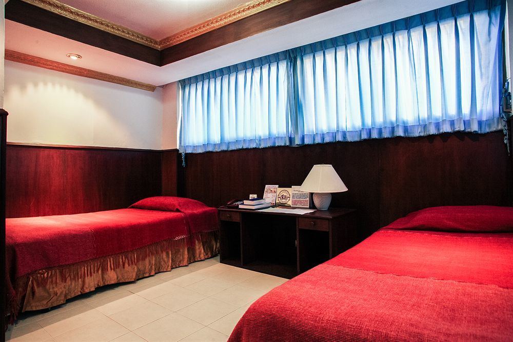 Hotel The House 3*