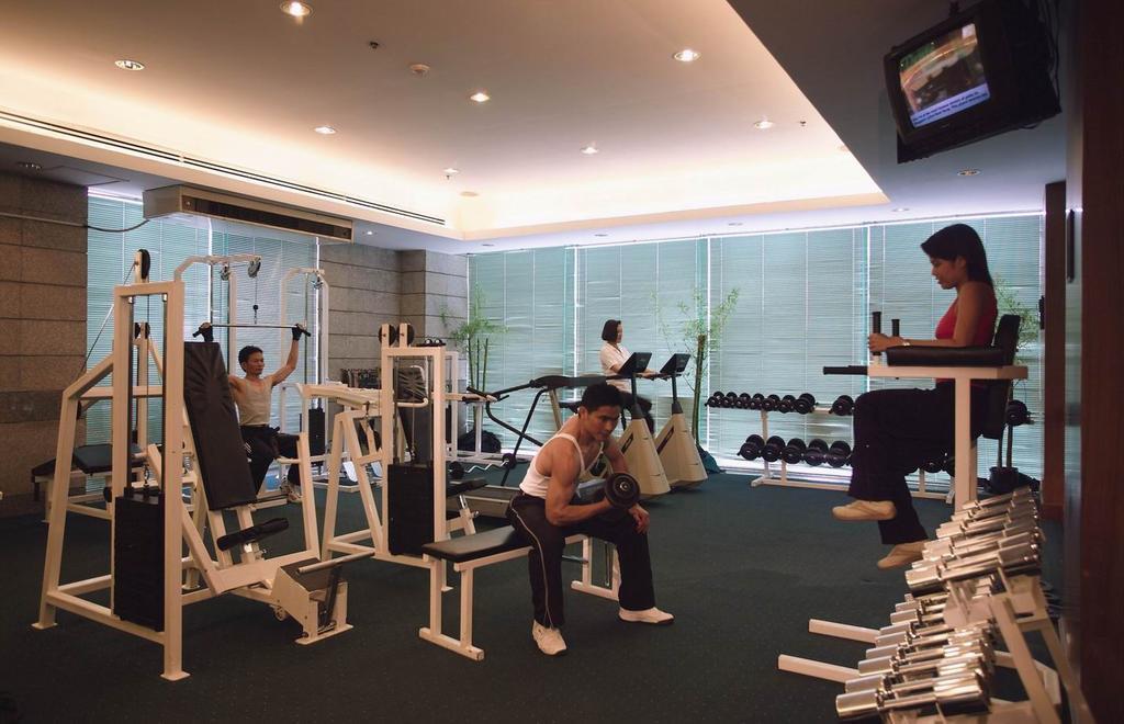 Ramada By Wyndham Chaophya Park Hotel 4*