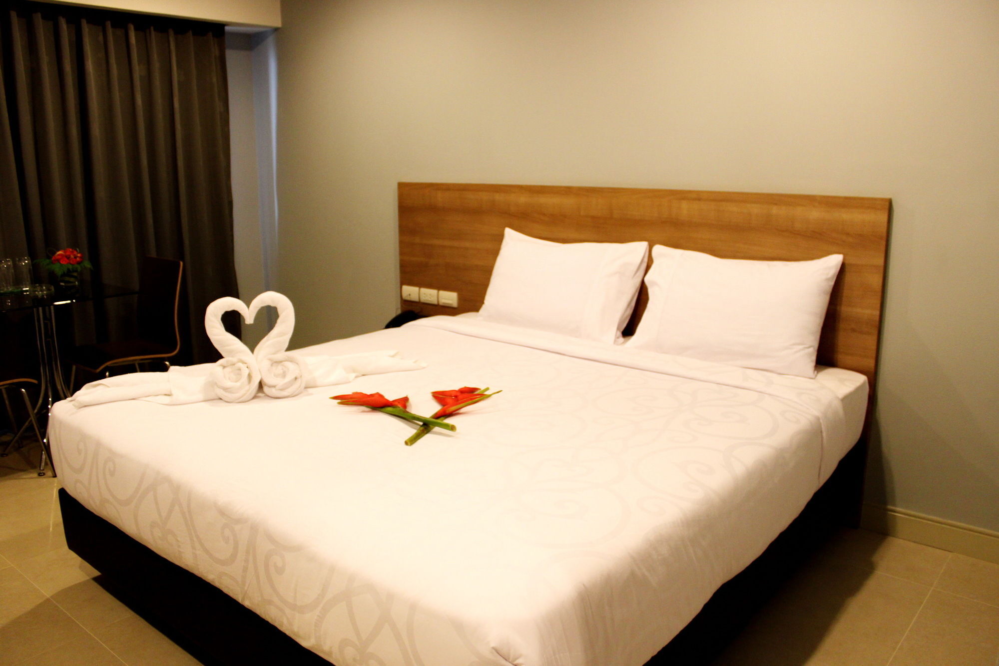 14 Hotel