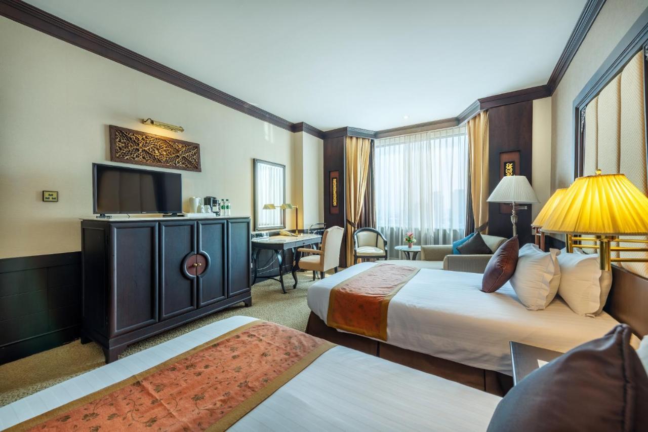 Ramada By Wyndham Chaophya Park