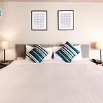 Samran Place Hotel