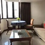 Omni Tower Cozy Apartment