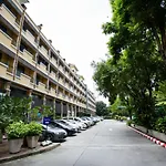 Paholyothin Park Place