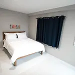 Roomquest Bangkok Ratchada