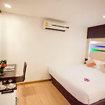 Studio Sukhumvit 11