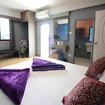 Kaya Place