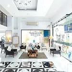 Bed By City Hotel