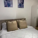 Breezy Room With Balcony View Sukhumvit77