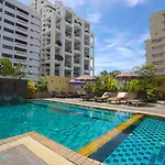 Woraburi Sukhumvit Hotel