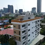 Sundowner Sukhumvit