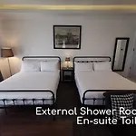 Double Bed Hotel