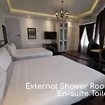 Double Bed Hotel
