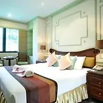 Majestic Suites Hotel
