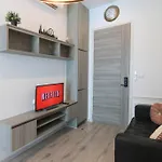 New Condo, Hi-Speed Wi-Fi, Gym Pool, Near Lam Sali Mrt