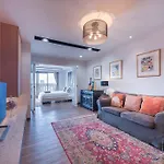 Central Bangkok, 5 Stars River View & Characteristic Decor