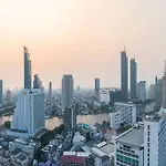 Central Bangkok, 5 Stars River View & Characteristic Decor