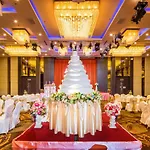 Maple Hotel