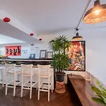 Elixir Hostel Bangkok