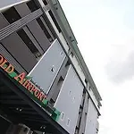 Gold Airport Suites